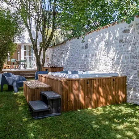 Arboree Hyper Centre * La Rochelle (Charente-Maritime)