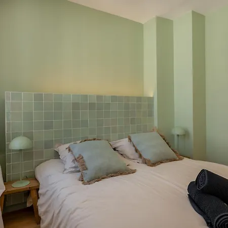 Arboree Hyper Centre Villa