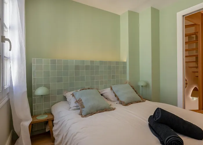 Arboree Hyper Centre Villa