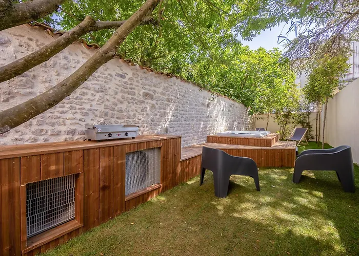 Arboree Hyper Centre * La Rochelle (Charente-Maritime)